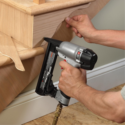 Ensemble d'agrafeuse &agrave; couronne &eacute;troite NRZ Safety Inc.