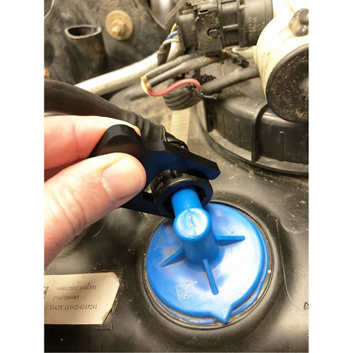 Jeu de d&eacute;connecteurs pour conduite d'essence et Def NRZ Safety Inc.