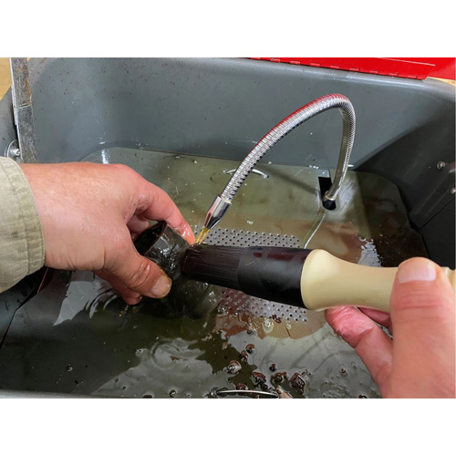 Brosse Atlasta pour pi&egrave;ces NRZ Safety Inc.