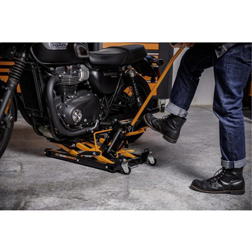 Cric pour VTT et motos, 0,75 tonnes Capacit&eacute;, 4-2/3" Abaiss&eacute;e, 14-1/2" &eacute;lev&eacute;e, Hydraulique &agrave; main NRZ Safety Inc.