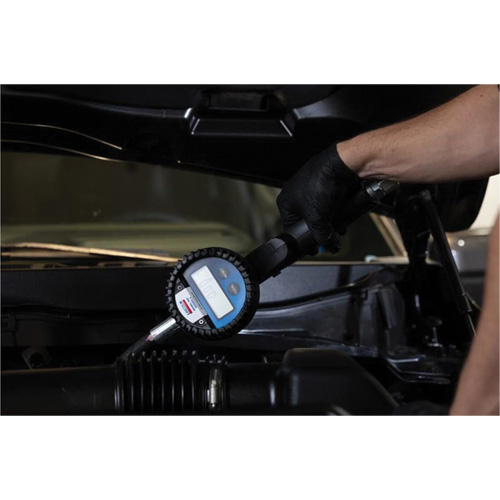 D&eacute;bitm&egrave;tre &eacute;lectronique de lubrifiant avec rallonge flexible &agrave; 90° NRZ Safety Inc.