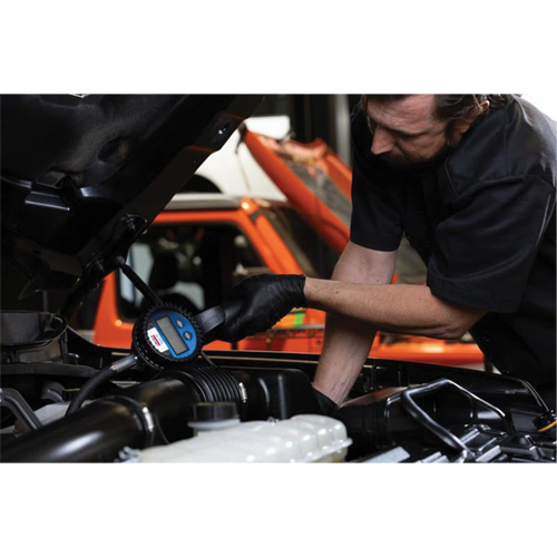 D&eacute;bitm&egrave;tre &eacute;lectronique de lubrifiant avec rallonge flexible &agrave; 90° NRZ Safety Inc.