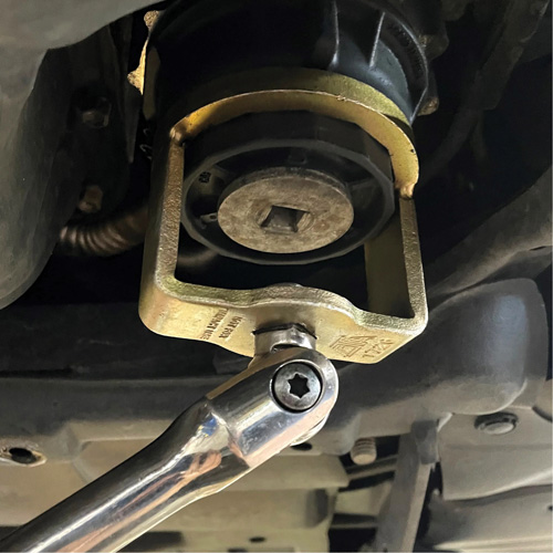 Cl&eacute; pour filtre &agrave; huile Toyota – 4, 6 et 8 cylindres NRZ Safety Inc.
