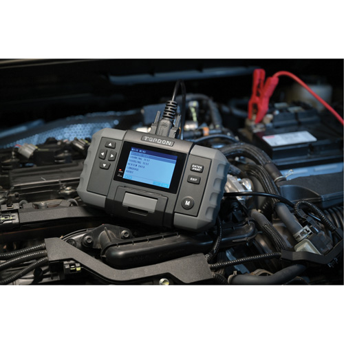 Testeur de batterie 12?V et de syst&egrave;mes 12?V/24?V BT600 avec imprimante int&eacute;gr&eacute;e NRZ Safety Inc.