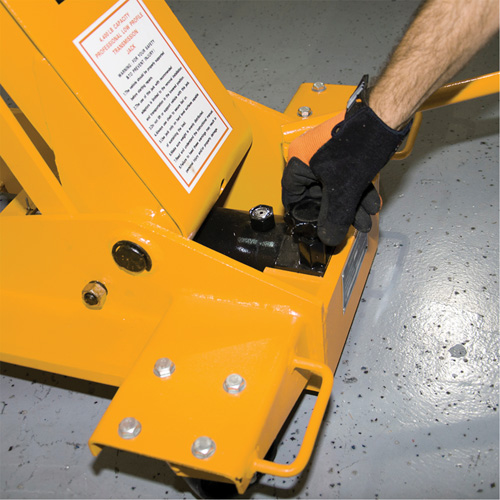 Cric de transmission Yellow Jackit, Cap. de levage 2,2 tonnes NRZ Safety Inc.