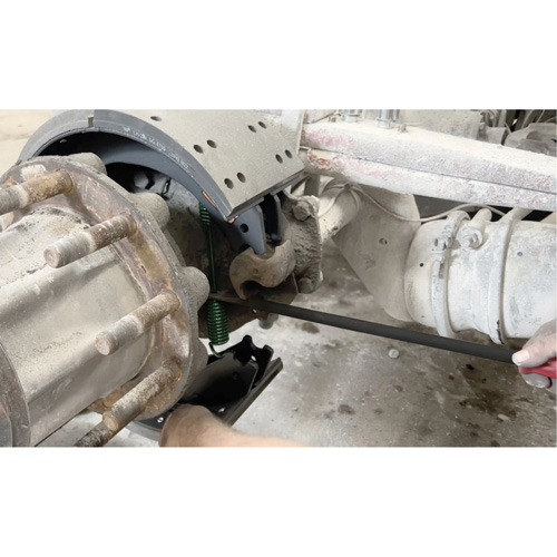 Fourche pour ressort de frein trait&eacute;e thermiquement avec tige extra-longue NRZ Safety Inc.