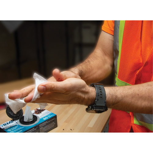 Lingettes nettoyantes emball&eacute;es individuellement, 12 lingettes, 8" x 9-1/2" NRZ Safety Inc.