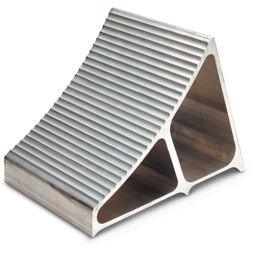 Cales-roue en aluminium, 7" la x 11-1/2" p x 8" h NRZ Safety Inc.