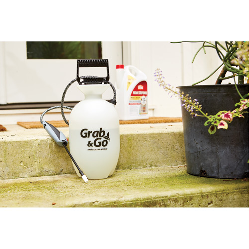 Vaporisateur pour usage multiple Grab & Go, 1 gal. (4,5 L), Poly&eacute;thyl&egrave;ne, Lance de 10" NRZ Safety Inc.