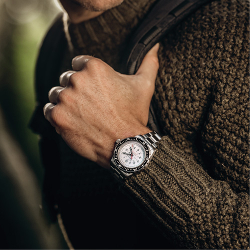 Grande montre automatique de plong&eacute;e &eacute;dition arctique GSAR avec bracelet en acier inoxydable, Num&eacute;rique, &agrave; piles, 41 mm, Argent NRZ Safety Inc.