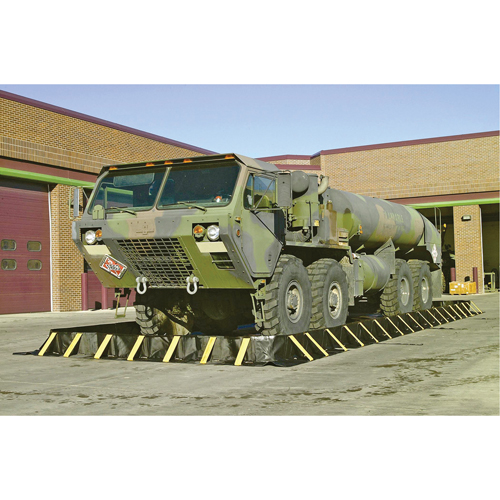 Stinger Collapsible Berm, 1944 US gal. Capacity, 26' W x 10' L x 12" H, Snap-Up Bracket NRZ Safety Inc.