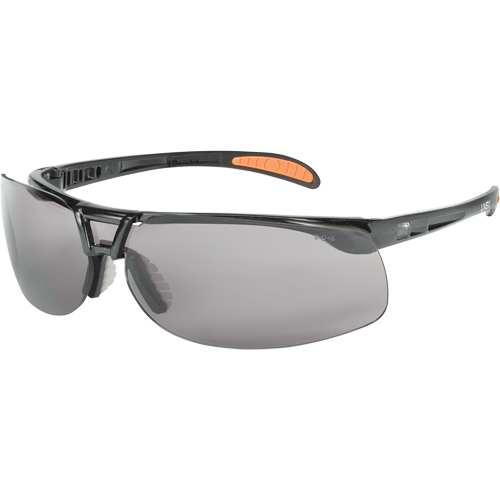 Lunettes de s&eacute;curit&eacute; Uvex Prot&eacute;g&eacute; Ultra-Dura, Lentille Grise/fum&eacute;e, Antibu&eacute;e/Anti-&eacute;gratignures, ANSI Z87+/R&eacute;pond ou surpasse la norme CSA Z94.3 NRZ Safety Inc.