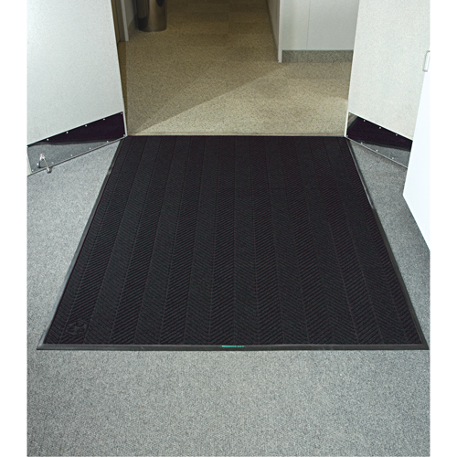 Tapis Waterhog Eco Elite, Essuie-pieds/grattoir, 4' x 8' x 3/8", Fum&eacute;e noire NRZ Safety Inc.