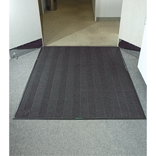Waterhog&reg; Eco Elite Matting, Wiper/Scraper, 4' x 6' x 3/8", Grey Ash NRZ Safety Inc.