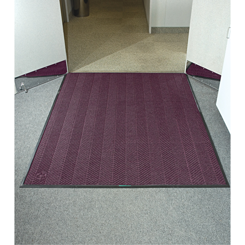 Waterhog&reg; Eco Elite Matting, Wiper/Scraper, 4' x 6' x 3/8", Maroon NRZ Safety Inc.