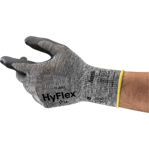 Gants Hyflex 11-801, 7/Petit, R&ecirc;vetement Mousse de nitrile, Calibre 15, Enveloppe en Nylon NRZ Safety Inc.