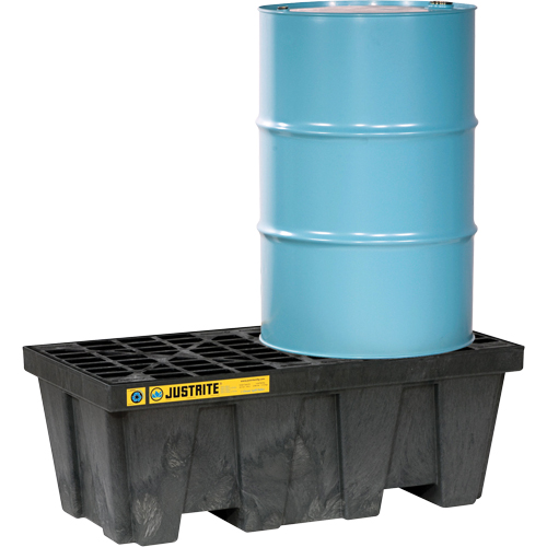 Palettes pour contr&ocirc;le des d&eacute;versements EcoPolyBlend avec drain, Capacit&eacute; de d&eacute;versement 66 gal. US, 49" x 25" x 18" NRZ Safety Inc.