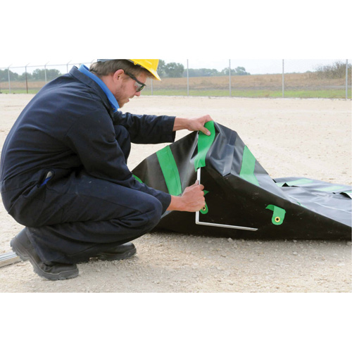 Ultra-Containment Berm&reg;, 2244 US gal. Capacity, 10' W x 30' L x 12" H, L-Bracket NRZ Safety Inc.