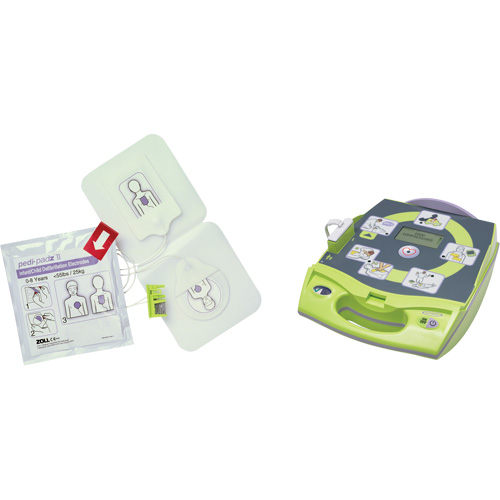 D&eacute;fibrillateur enti&egrave;rement automatis&eacute; AED Plus en anglais avec &eacute;lectrodes Pedi-Padz II suppl&eacute;mentaires, Automatique, Anglais, Classe 4 NRZ Safety Inc.