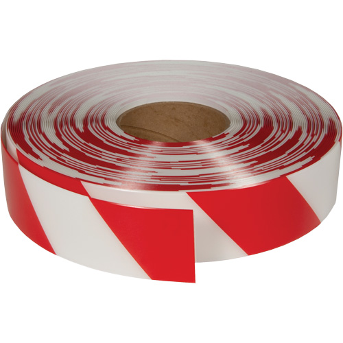 Ruban de marquage tr&egrave;s r&eacute;sistant pour plancher ArmorStripe, 2" x 100', PVC, Rouge et blanc NRZ Safety Inc.