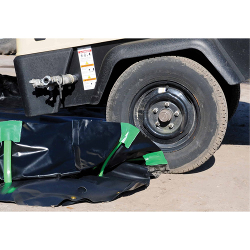 Copolymer 2000 Ultra-Containment Berm&reg;, 1683 US gal. Capacity, 15' W x 15' L x 12" H, Hinge Bracket NRZ Safety Inc.