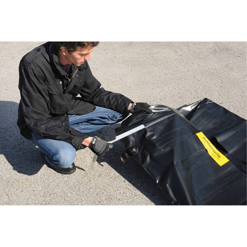 Conteneur de confinement flexible sans drain Ultra-275 Containment Sump, 102" lo x 48" la, 400 gal. US Capacit&eacute; NRZ Safety Inc.