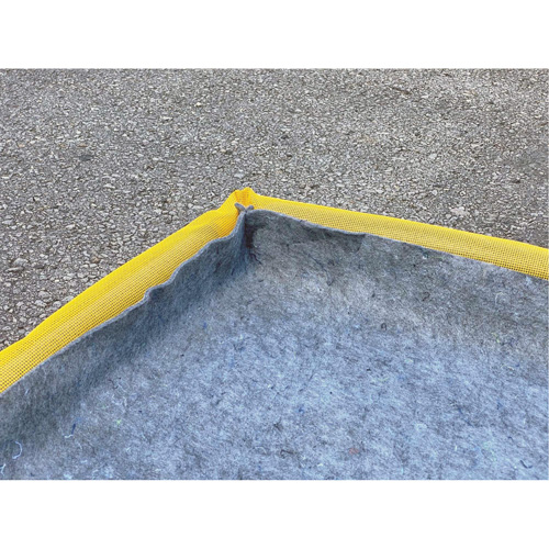 Small Ultra-Filter Pad, 0.8 US gal. Capacity, 2.5' W x 2' L x 3" H, Foam Wall NRZ Safety Inc.