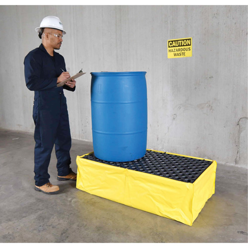 Ultra-Spill Pallet flexible, 2 barils, Capacit&eacute; de d&eacute;versement 66 gal. US, 48" x 24" x 14" NRZ Safety Inc.