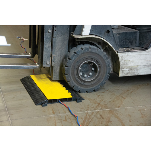 Polyurethane Cable Protector, 5 Channels, 35.43" L x 19.69" W x 2" H NRZ Safety Inc.