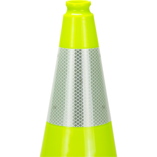 C&ocirc;ne de signalisation de premi&egrave;re qualit&eacute;, 18", Vert lime, Bande(s) r&eacute;fl&eacute;chissante(s) 6" NRZ Safety Inc.