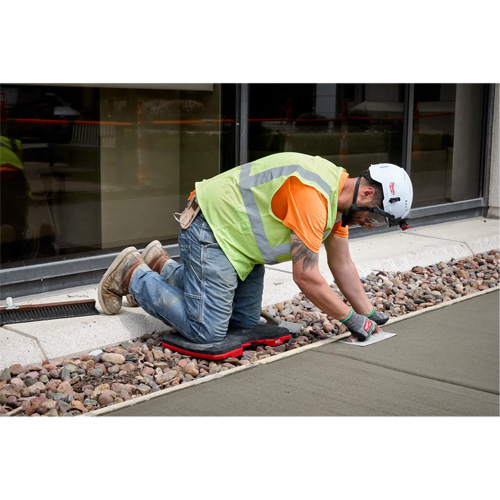 Tapis repose-genoux Packout, 18,7" lo x 13,7" la, 2,2" &eacute;pais NRZ Safety Inc.