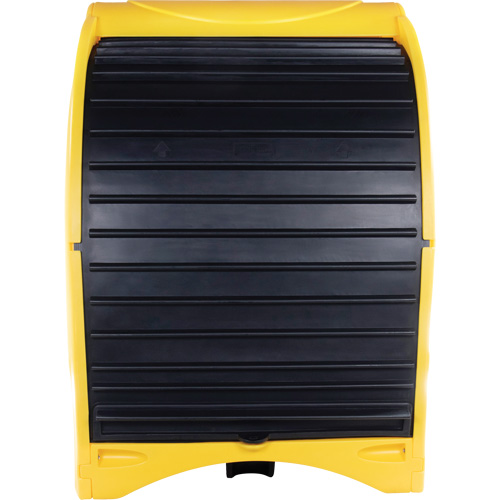 Palette contre les d&eacute;versements &agrave; couvercle dur pour 4 barils, 68,11" lo x 61,61" la x 83,07" h, Capacit&eacute; de charge 1433 lb NRZ Safety Inc.