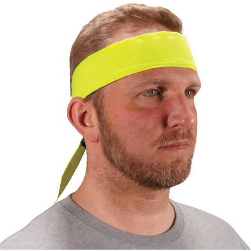 Bandeau de refroidissement Chill-Its 6702 avec polym&egrave;res int&eacute;gr&eacute;s et fermeture &agrave; nouer, Jaune lime haute visibilit&eacute; NRZ Safety Inc.