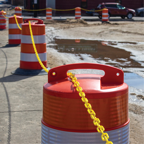 Plastic Barrier Chain, Green NRZ Safety Inc.