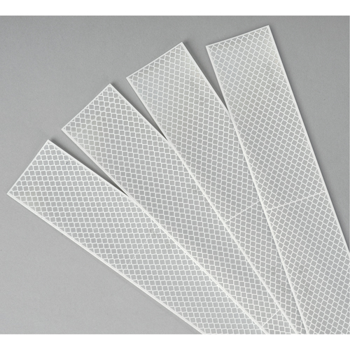 3M Scotchlite Diamond Grade mat&eacute;riau de perceptibilit&eacute; S&eacute;rie 983, 2" la x 12" lo, Blanc NRZ Safety Inc.