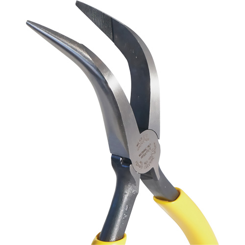 Pince &agrave; bec long recourb&eacute;e, 6-1/4" lo NRZ Safety Inc.