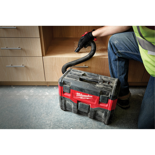 Aspirateur humide/sec M18 (outil seulement), 18 V, Capacit&eacute; 2 gal. NRZ Safety Inc.