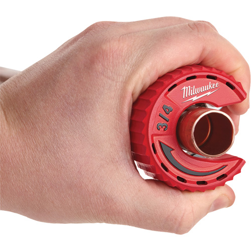 Coupe-tubes pour espaces restreints, Capacit&eacute; de 3/4" NRZ Safety Inc.