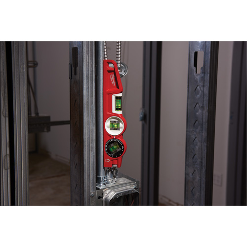 Niveau torpille moul&eacute; sous pression verrouillable avec fiole 360 degr&eacute;s, 10" lo, Aluminium, 3 fioles, Magn&eacute;tique NRZ Safety Inc.