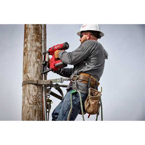 Ensemble agrafeuse pour cl&ocirc;ture utilitaire M18 Fuel, Agrafes 2"/1-1/2"/1-3/4" NRZ Safety Inc.