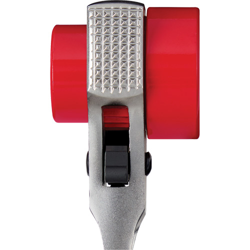 Cl&eacute; &agrave; cliquet &agrave; levier &eacute;lev&eacute;e pour monteur de ligne avec face de frappe frais&eacute;e, Prise de 3/4"/1"/1-1/8", Poign&eacute;e Ergonomique NRZ Safety Inc.