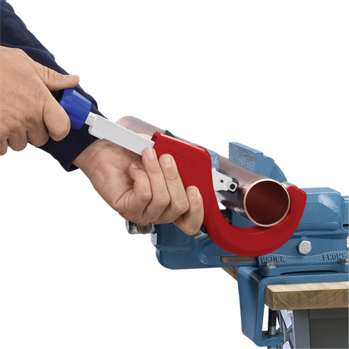 Coupe-tubes KNIPEX TubiX&reg; XL 10-1/4", Capacit&eacute; de 5/64"- 3" NRZ Safety Inc.