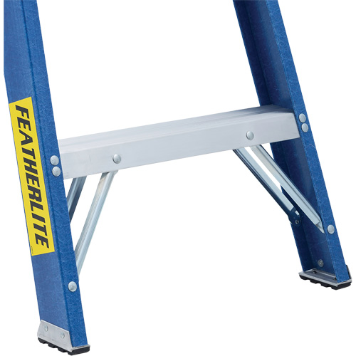 Industrial Duty Stepladders (6300 Series), 4', Fibreglass, 250 lbs. Capacity, Type 1 NRZ Safety Inc.