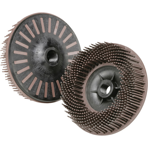 Disques radiaux bristle pour meuleuses angulaires Scotch-Brite, C&eacute;ramique, Grain 36, 4-1/2" dia. NRZ Safety Inc.