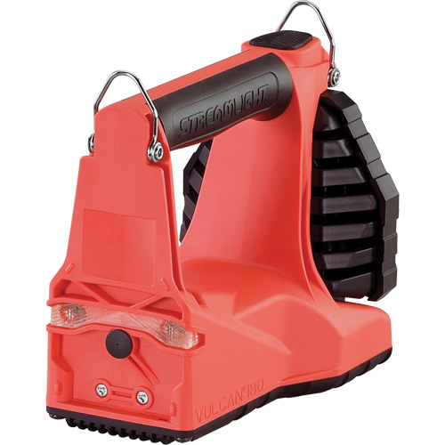 Syst&egrave;me de lanterne multifonctionnelle 180 Vulcan avec support pour v&eacute;hicule, DEL, 1200 lumens, 5.75 hres de fonctionnement, piles Rechargeable, Compris NRZ Safety Inc.