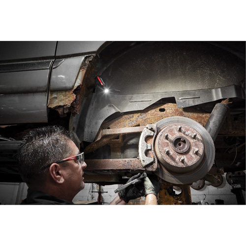 Lampe de poche de tous les jours avec aimant, DEL, 500 lumens, Piles Rechargeable NRZ Safety Inc.