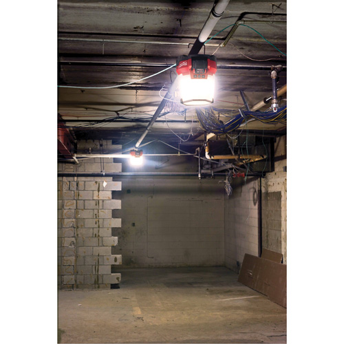 Lampe de chantier compacte M18 RADIUS avec ONE-KEY, DEL, 4400 lumens NRZ Safety Inc.