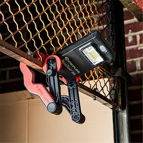 Beartrap&reg; 360 Rotating Work Light, LED, 2000 Lumens NRZ Safety Inc.
