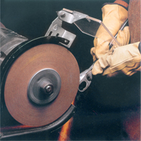 Meules d'abrasion & de polissage Scotch-brite, 6" dia. x 1" la, Arbre 1", Oxyde d'aluminium NRZ Safety Inc.