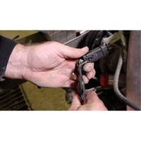 Pinces de d&eacute;connexion &agrave; 85 degr&eacute;s NRZ Safety Inc.